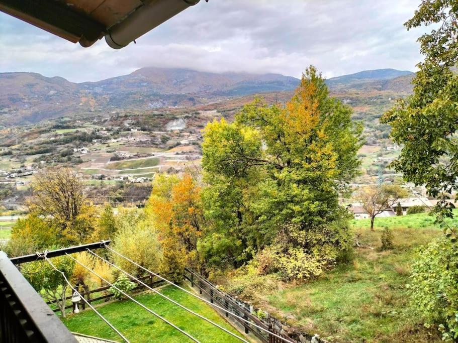 Appartamento Di Montagna Lo Grop Chambave エクステリア 写真